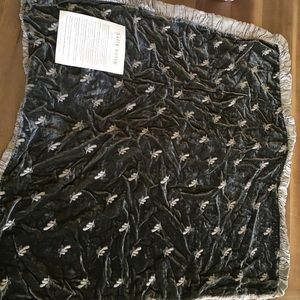 Set of 3 Belle Notte velvet shams